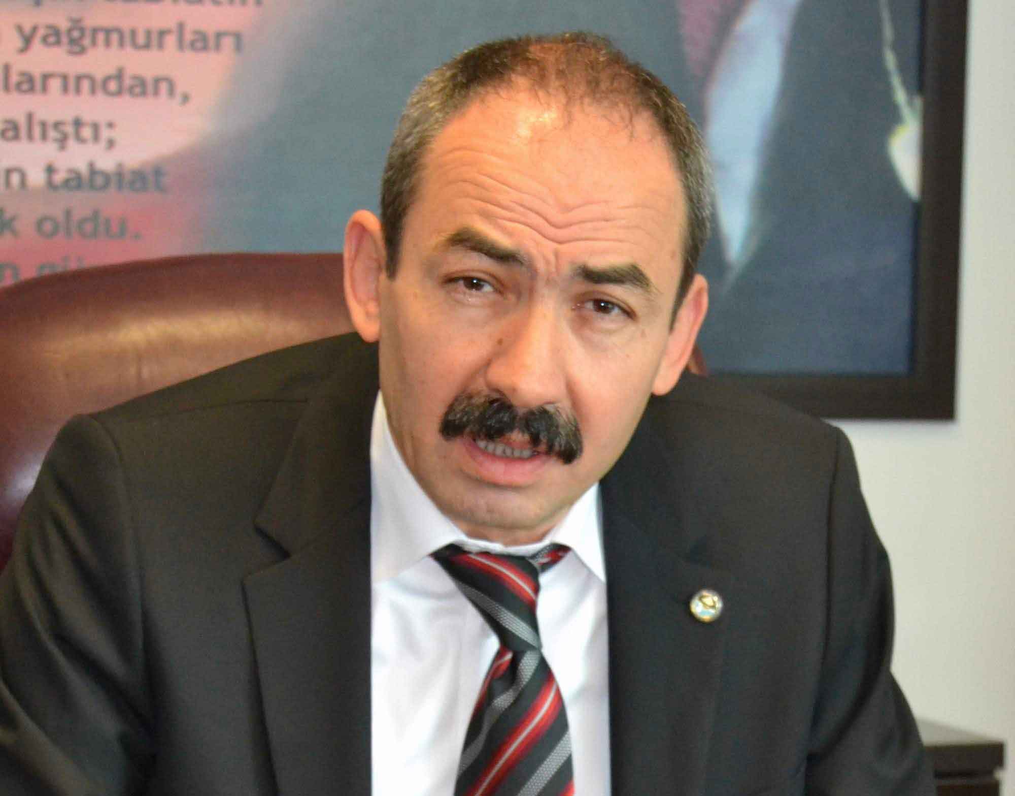 KAYSERİ SARRAFLAR VE KUYUMCULAR DERNEĞİ BAŞKANI ÖMER GÜLSOY: “VATANDAŞLARIMIZ ALTIN ALIŞVERİŞLERİNİ SADECE KUYUMCULARDAN YAPSINLAR” 