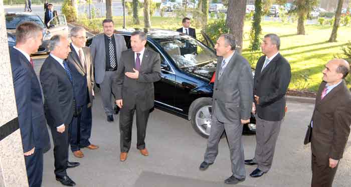 VALİ ŞERİF YILMAZ KARAYOLLARI 6. BÖLGE MÜDÜRLÜĞÜNÜ ZİYARET ETTİ