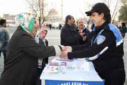 POLİSTEN VATANDAŞLARA ŞEKER GİBİ UYARI