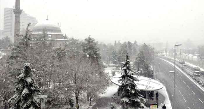KAYSERİ BEYAZA BÜRÜNDÜ