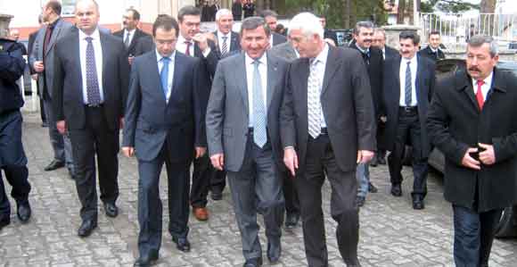 VALİ ŞERİF YILMAZ BÜNYAN´DA 