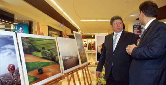 MEFOK FOTOĞRAF SERGİSİ AÇILDI