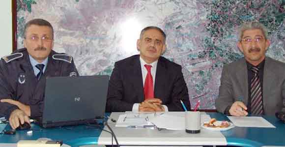 KOCASİNAN SEMT PAZARLARINI DENETLEDİ