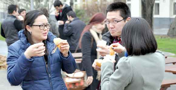 BİR BARDAK ÇORBANIN HATIRINI UNUTMADILAR