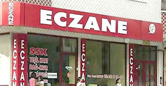 ECZACILAR BİRLİĞİ UYARDI “ECZANELER  VİTRİNLERİNE  YAZI  ASAMAZ”