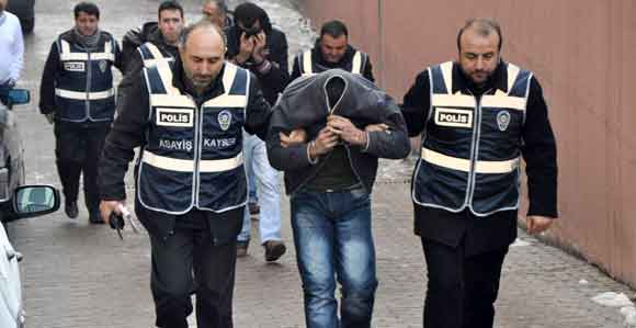 OTOMOBİL FARELERİ YAKALANDI.