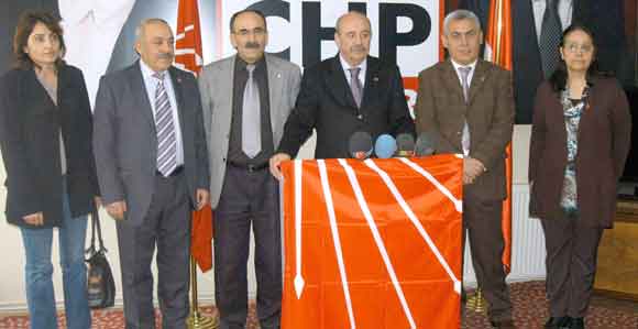 ATİLA  MEDYA KARŞISINA  ÇIKTI. KAMUOYUNU  İDDİA BOMBARDIMANINA  TUTTU.