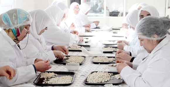 SURİYE İÇİN MANTI, PASTIRMA VE SUCUK 