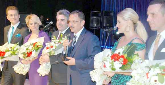 KÜLTÜR SANATIN KALBİ BÜYÜKŞEHİR'DE ATIYOR