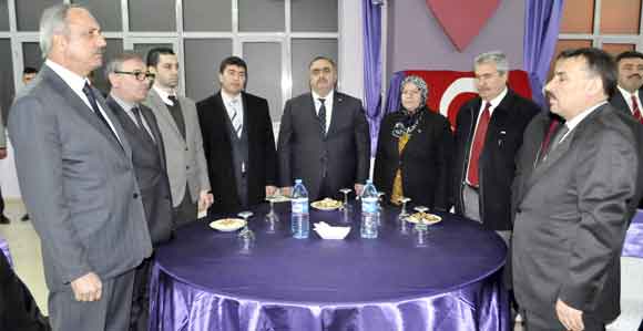 ÜLKÜ OCAKLARI ÇANAKKALE ZAFERİNİ UNUTMADI 