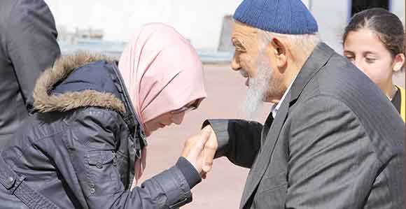 GENÇLER, CUMHURBAŞKANI GÜL'ÜN BABASINI ZİYARET ETTİ