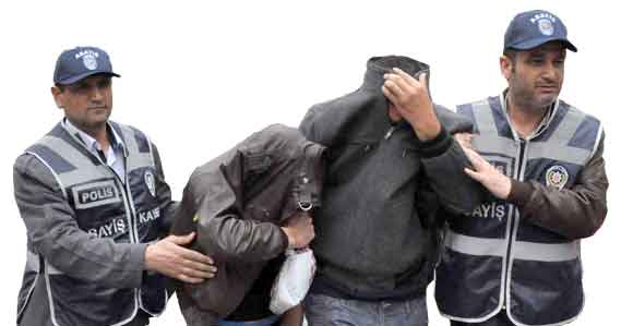 DOLANDIRICILARIN YÜZDECİLERİ YAKALANDI