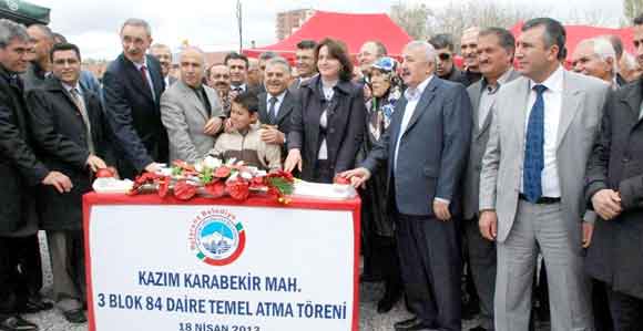 MELİKGAZİ SOSYAL KONUTLARININ TEMELİ ATILDI