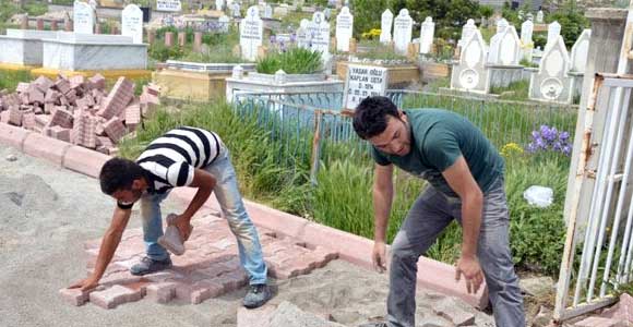 MEZARLIKLARA ÇEVRE DÜZENİ