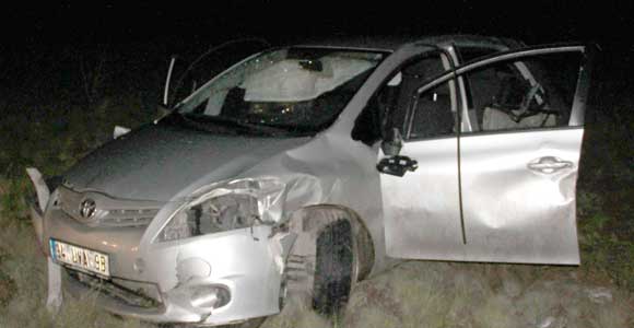 OTOMOBİL ŞARAMPOLE UÇTU: 1 ÖLÜ, 2 YARALI