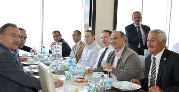 MUHTARLAR YOL PARK ÇEVRE DÜZENİ İSTEDİ