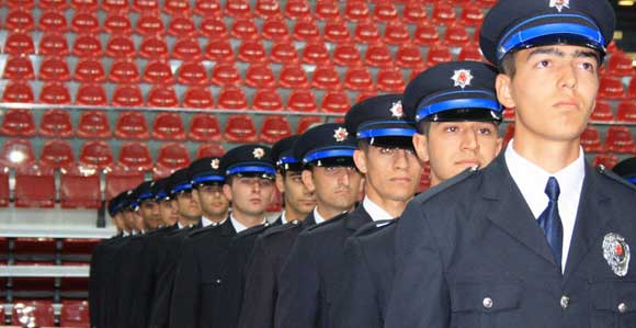 226 POLİS  YEMİN  ETTİ  